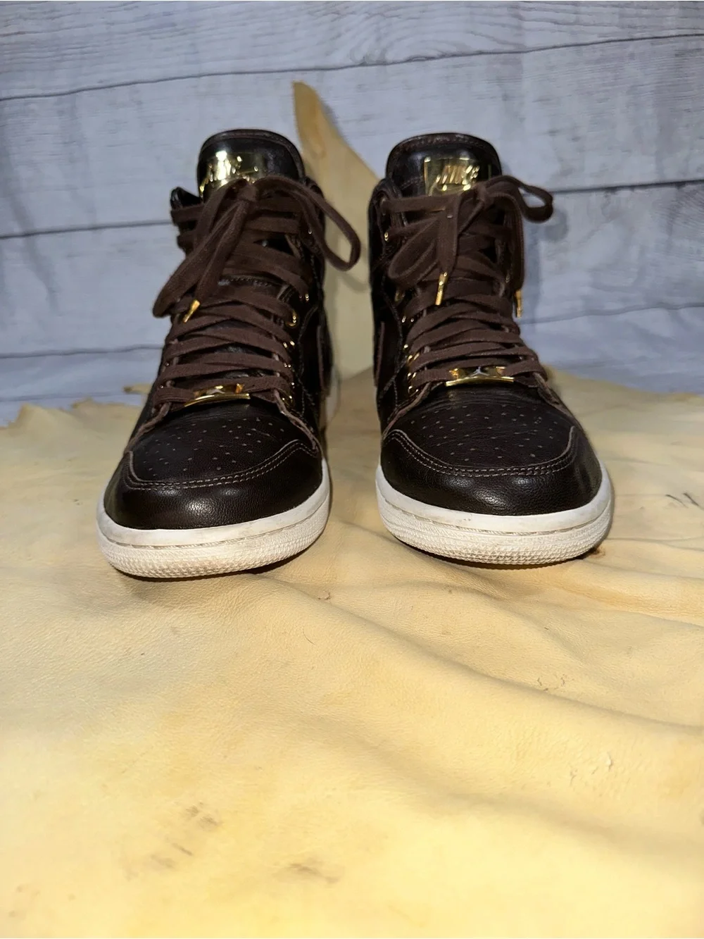 24K Gold Air Jordan 1 Retro High OG Pinnacle 'Croc' in Baroque Brown